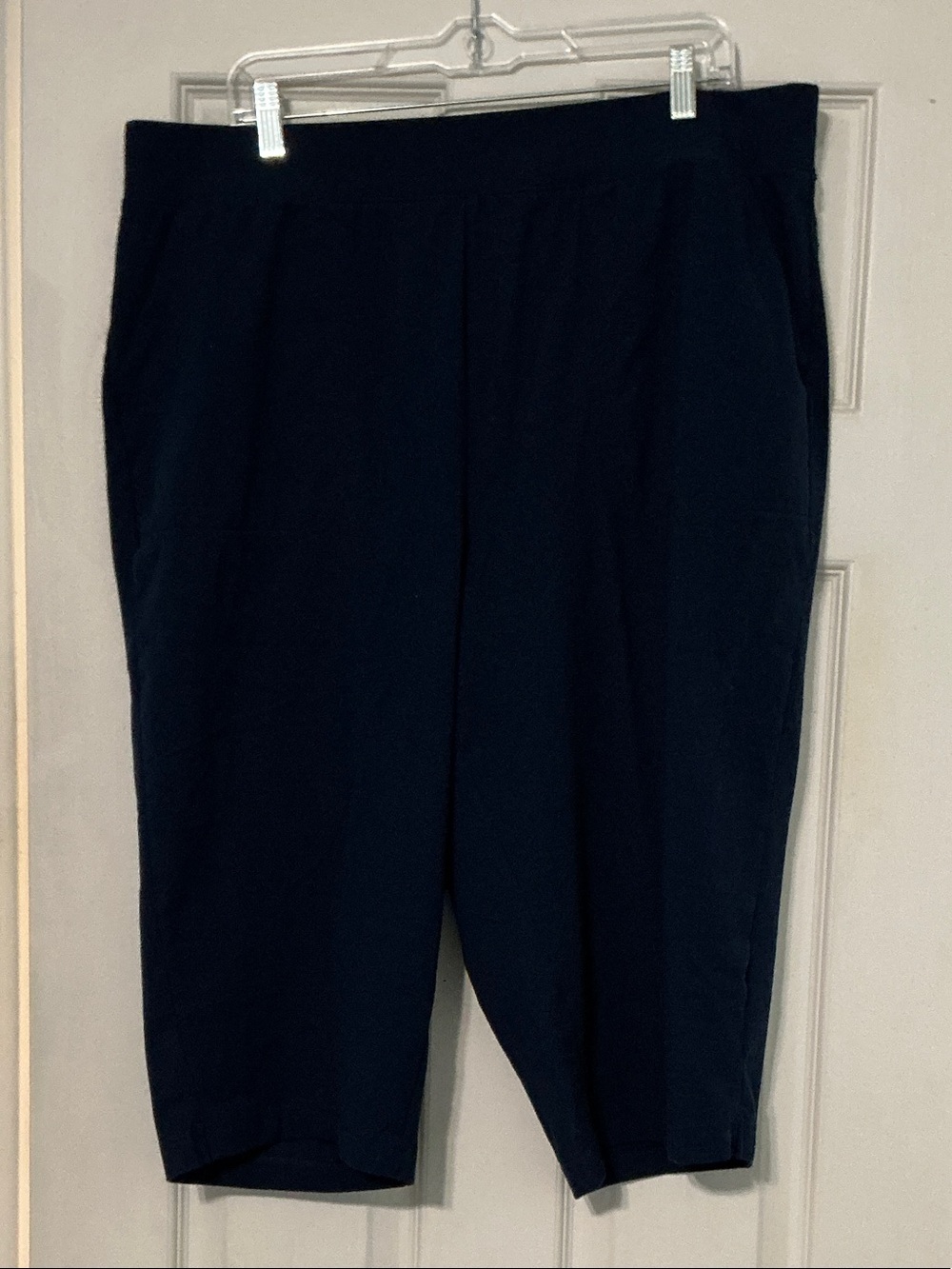 croft & barrow Navy Capris